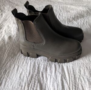 CIRCUS by Sam Edelman, lug sole ankle boots, new, size 8